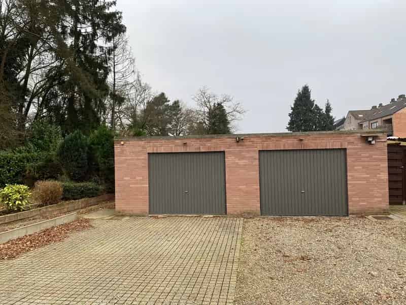 Appartementen Genk - Opbrengsteigendom met 2 Appartementen en Studio