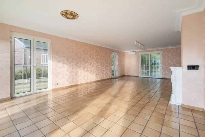Ruime villa met prachtige tuin Wolvertem