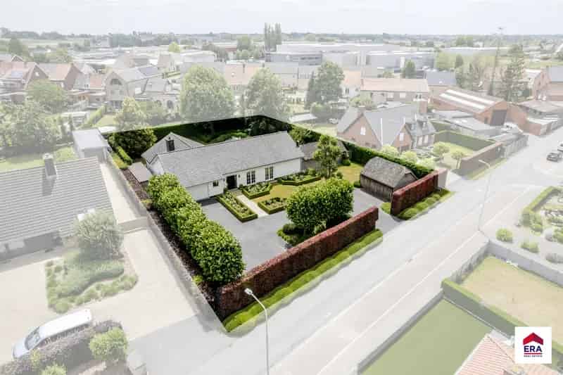 Huis te koop: Instapklare villa 3 slaapkamers 1748m²
