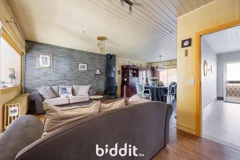 Op te frissen woning op centrale ligging