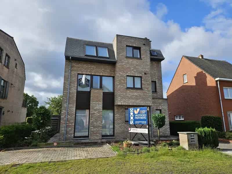 Appartement te koop 2 slaapkamers balkon garage
