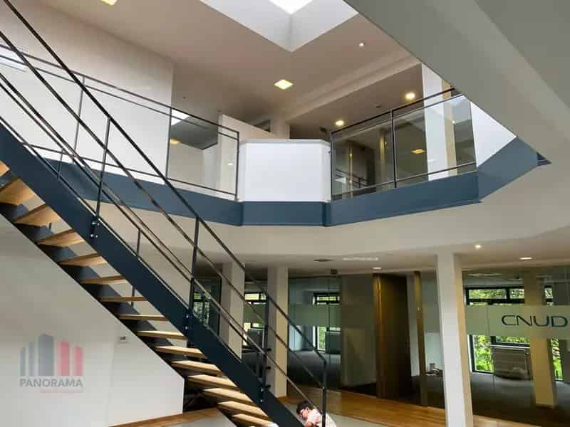 Kantoorruimte te huur Zellik 250m2