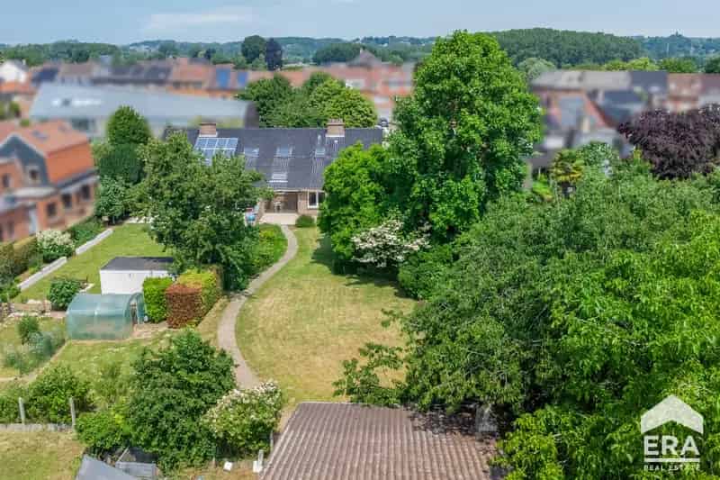 Huis te huur Itterbeek: 5 slaapkamers, 2 badkamers, tuin en garage