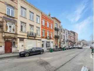 Huis te koop gemengd gebruik in Sint-Jans-Molenbeek met tuin
