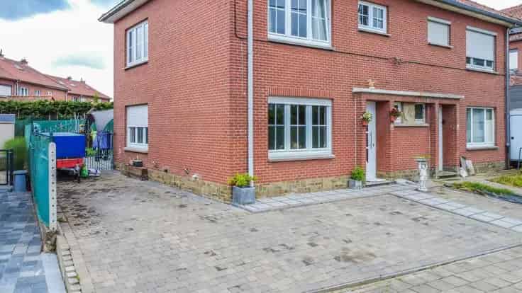 Huis Te Koop 2 slaapkamers Bureau Zuidtuin Instapklaar