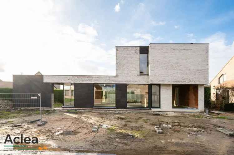 Nieuwbouw villa in een rustige wijk