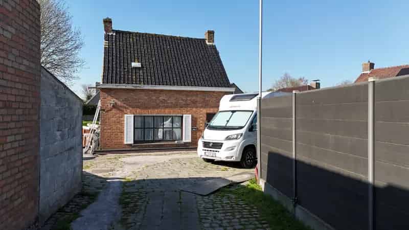 Te renoveren woning centrum Koekelare