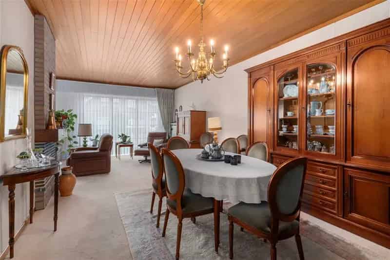 Huis te koop Zelzate: Gezinswoning 687m²
