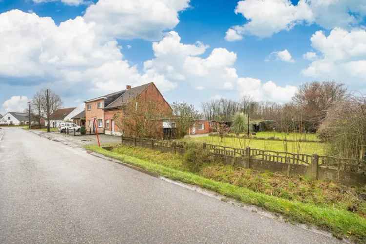 Kopen huis rustig gelegen op een perceel van 1887 m²