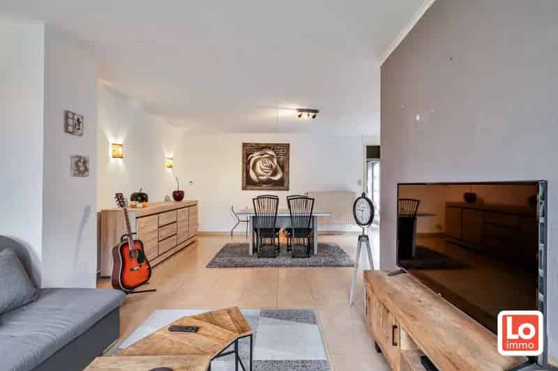 Huis te Koop Oostakker: Degelijke Halfopen Woning