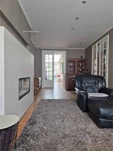 Te Huur: Gerenoveerde Rijwoning 3 slaapkamers Sint-Andries