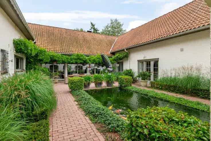 Luxe Villa Te Koop: Rust Privacy en Ruimte