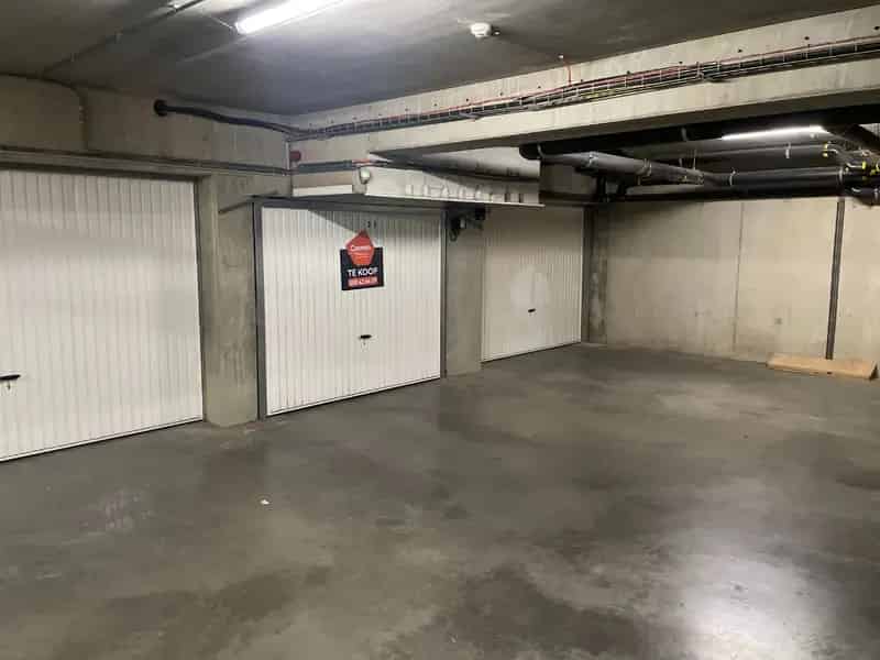Garage te Huur Blankenberge Centrum Nabij Station en Zeedijk