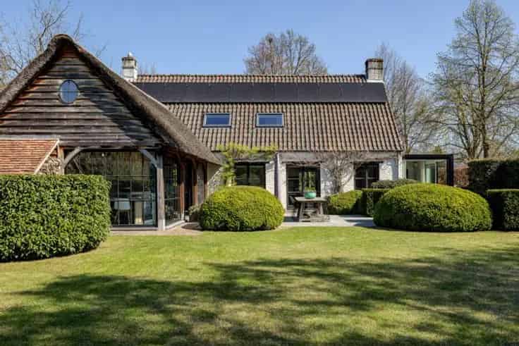 Villa te Koop Amerlo Instapklare Charme Villa 3 slaapkamers Zwembad