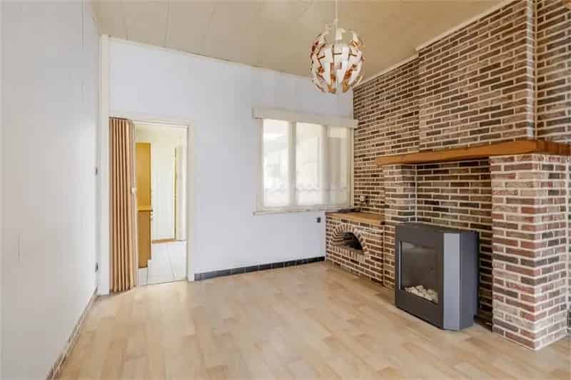 Huis te Koop Wetteren 2 Slaapkamers Nabij Winkels Scholen
