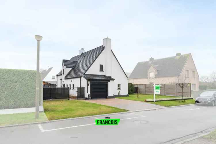 Huis te koop Blankenberge: Charmante villa met 3 slaapkamers en garage