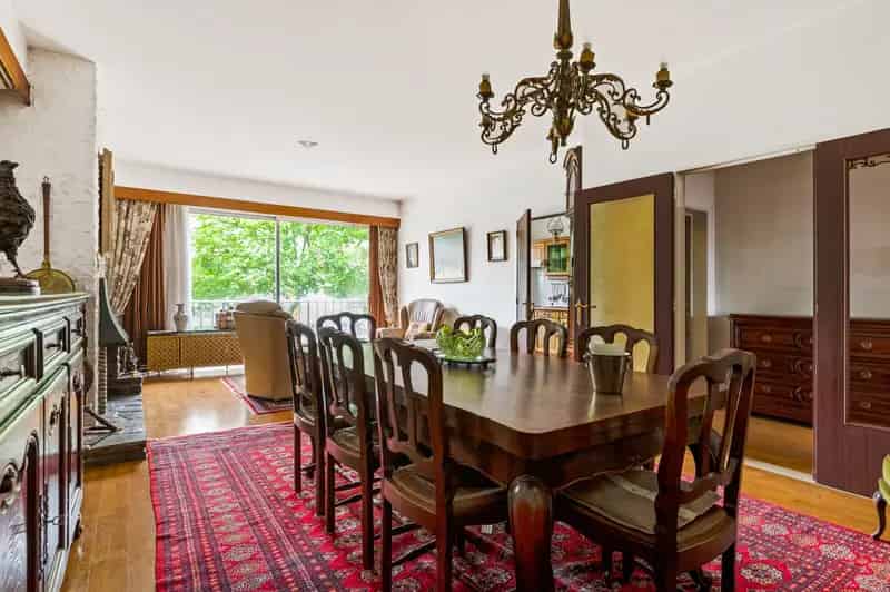 Ruim appartement te koop in Buizegem met terras en staanplaats