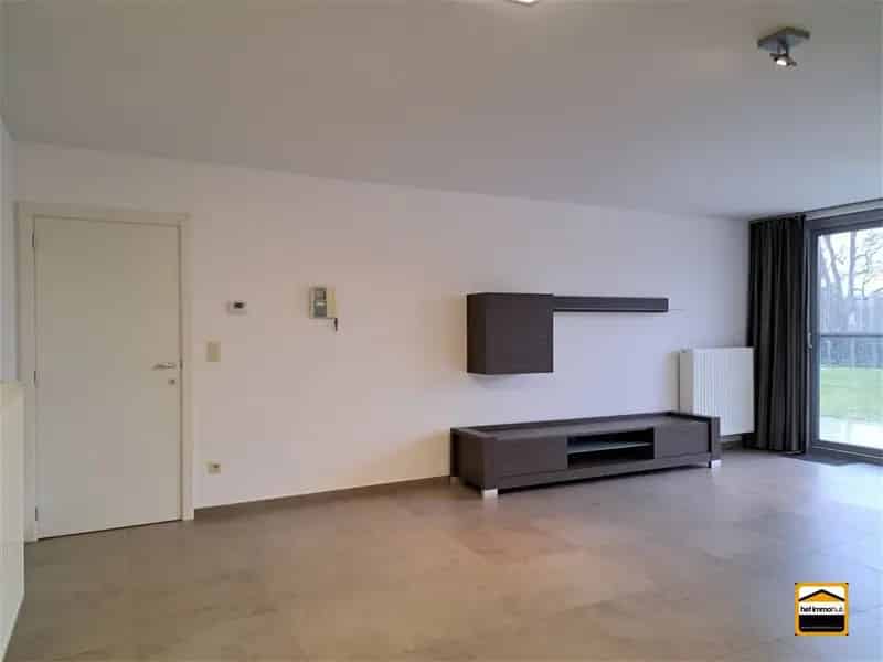 Appartement te koop 2 slaapkamers ruim terras