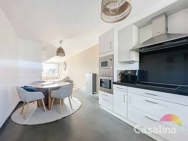 Gemeubileerde Duplex te Huur Nabij Golf & Scholen