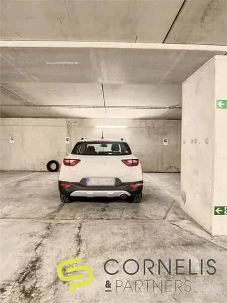 Garage te Koop Brussel -  Manhattanwijk - Brussel Noord