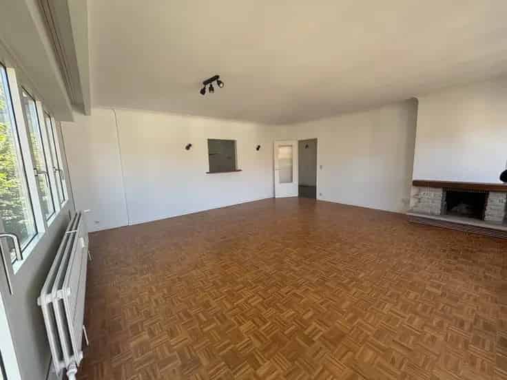 Appartement Te Koop - 3 slaapkamers, balkon, parking