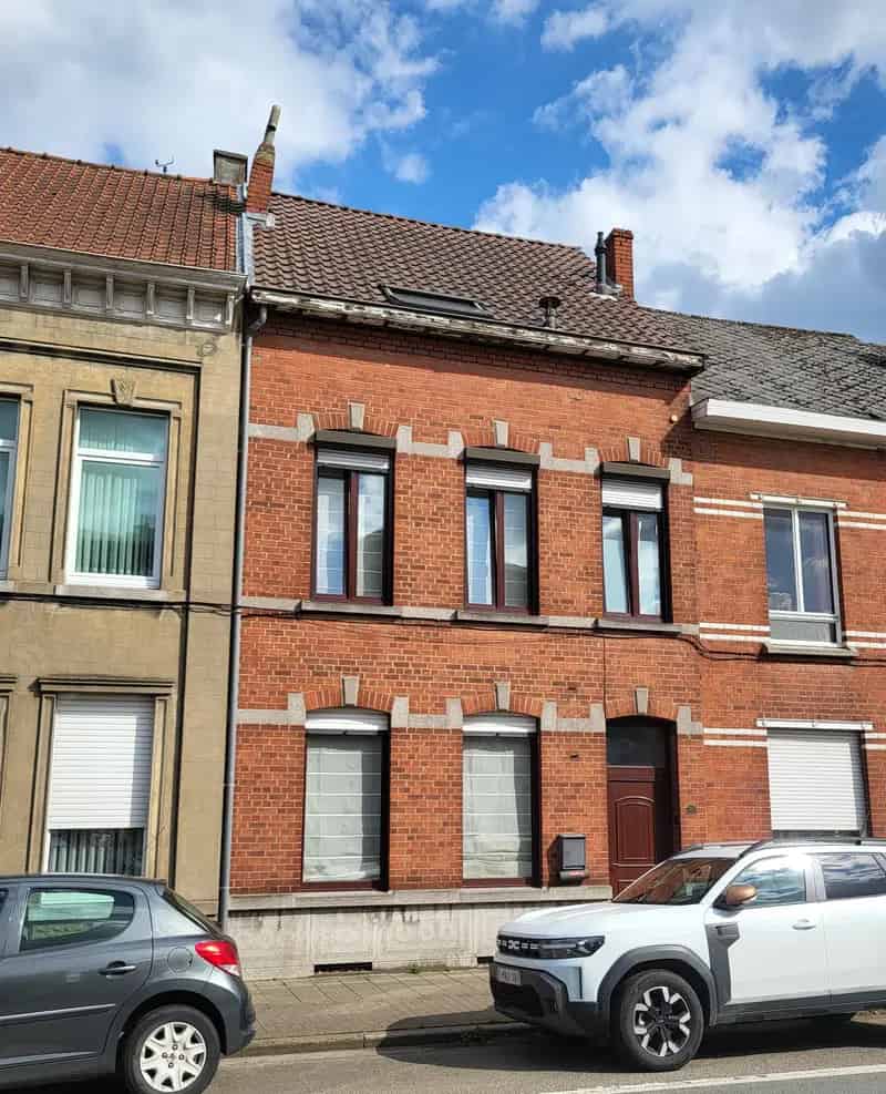 Geringeveerde Burgerwoning Nabij Centrum Zuidtuin