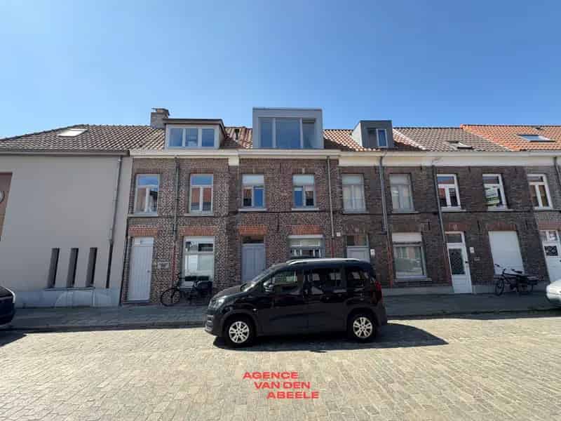 Huis te koop Sint-Gilliskwartier: Vernieuwde Rijwoning met Terrassen