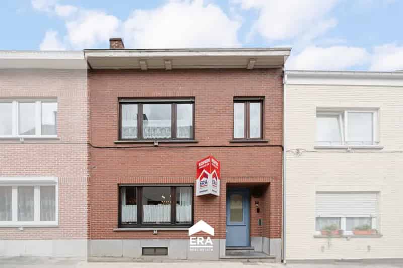 Te renoveren woning met 3 slaapkamers in Tienen