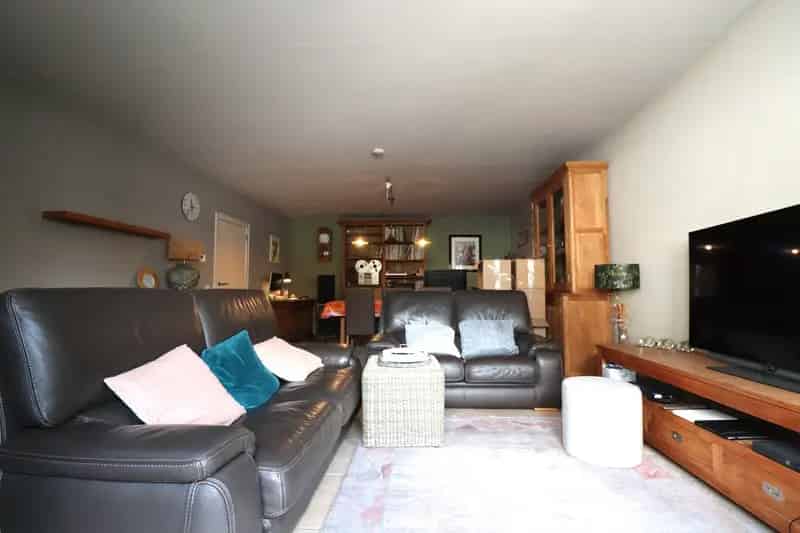 Appartement te huur Temse: 2 slaapkamers, terras en zolder