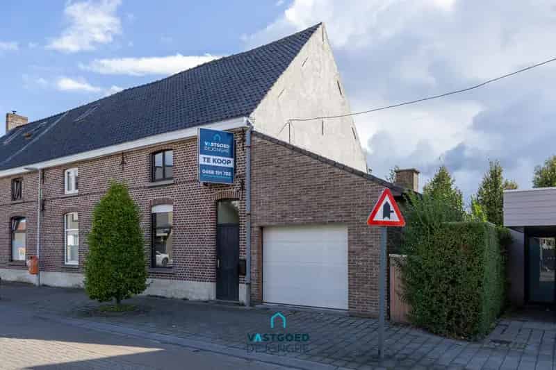 Huis te huur De Pinte: Ruime te renoveren woning met garage en tuin