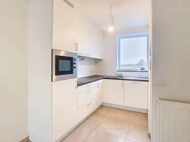 Recente woning te huur 3 slaapkamers tuin garage 2 parkeerplaatsen