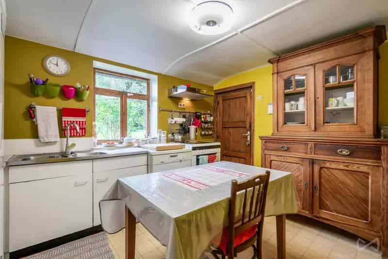 Huis te koop: 4 gevels te renoveren, 3 slaapkamers, tuin en parking