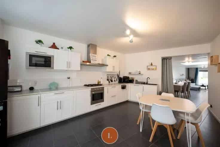 Huis Te Koop Menen 4 slaapkamers Garage Stadstuin