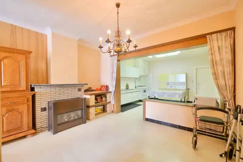Ardooie 3 Slaapkamer Woning Met Garage 278m
