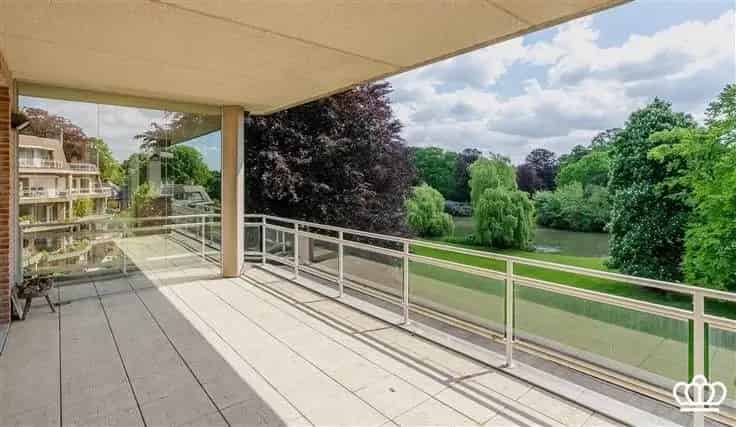 Ruim Appartement Te Koop Kapellen 175m2