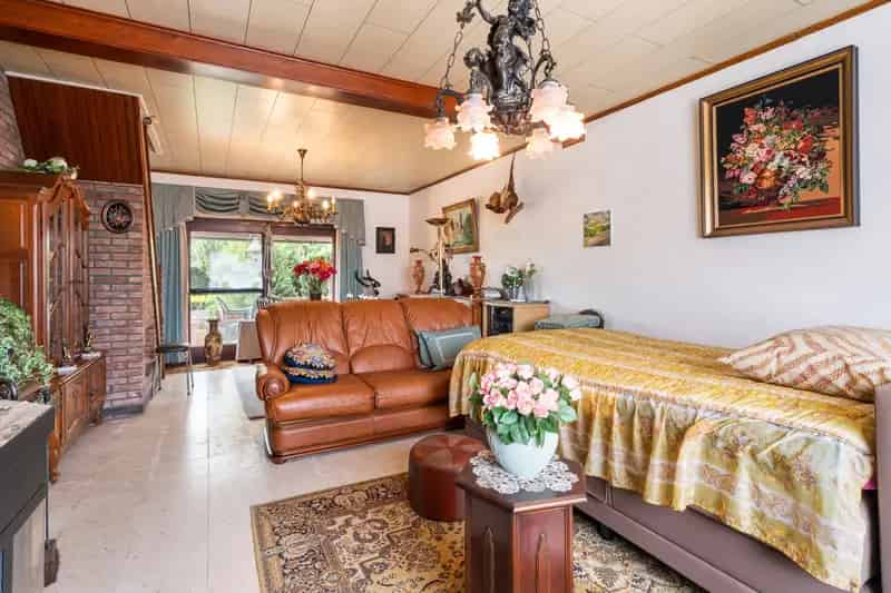 Renovatieproject Oordegem: Rustige woning met 3 slaapkamers en tuin