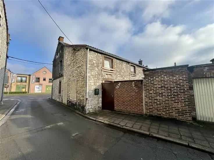 Huis Te Koop Andenne: Charmant Stenen Huis Nabij Station