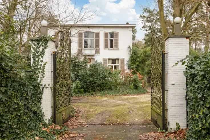 Huis Te Koop Koningshof: Renovatieproject 8204m2