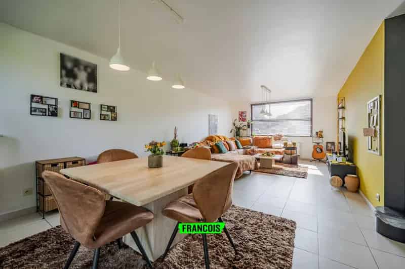 Halfopen woning met 3 slaapkamers nabij het centrum van Roeselare