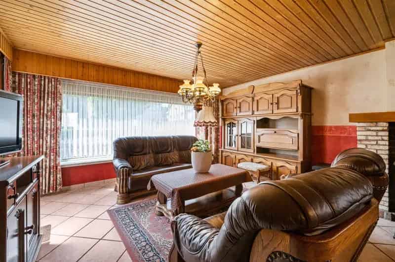 Te renoveren gezinswoning 174m² 2 slaapkamers Hageland