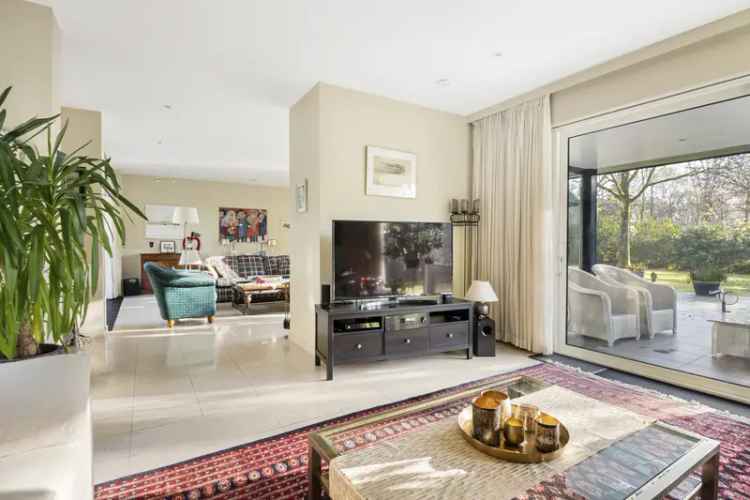 Ruime Villa te Huur 6345m2 Groene Omgeving