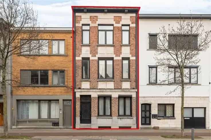 Herenhuis Te Koop Berchem 5 Slaapkamers 2 Keukens Tuin