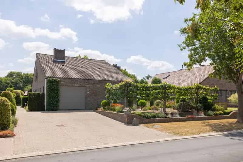 Gelijkvloerse woning te koop 176m² 3 slaapkamers tuin serre