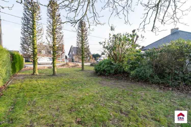 Bouwgrond te koop in Oostrozebeke met ideale locatie en mogelijkheden