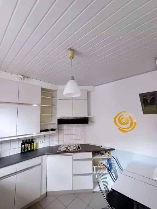 Te renoveren hoekwoning Niel