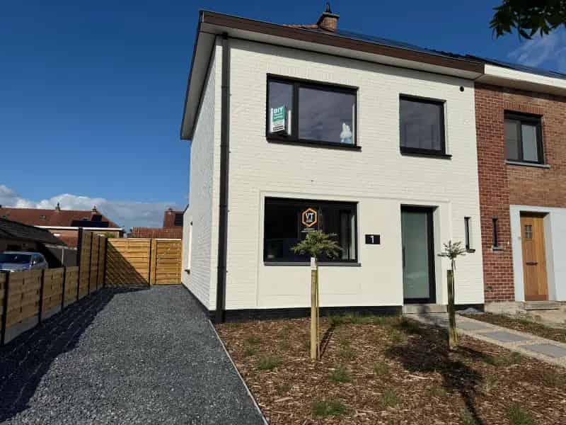 Huis te koop Stasegem: Instapklare gezinswoning met EPC A-label