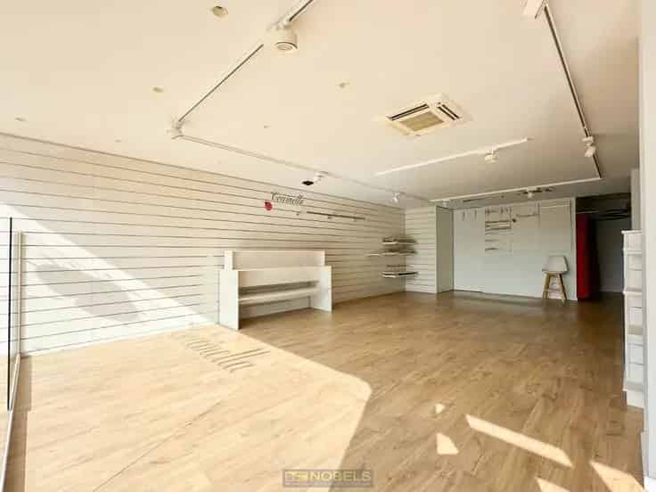Handelspand 95m² met Appartement Kluisbergen