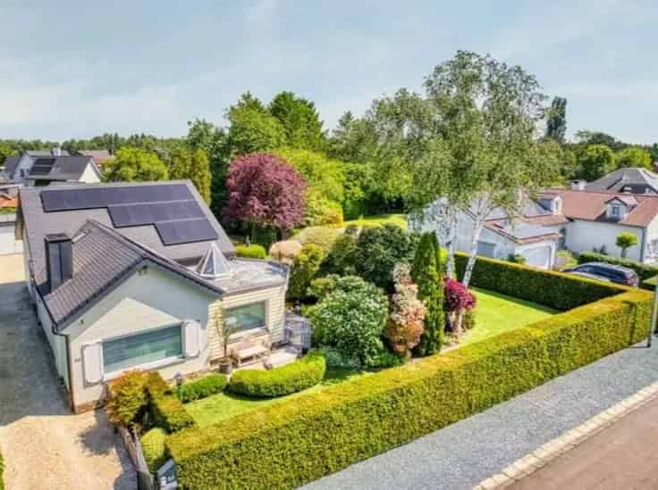 Villa Te Koop Ruime Gezinswoning met Tuin en Zonnepanelen
