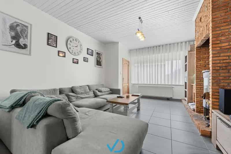 Huis te huur Zuidschote: 3 slaapkamers, 2 badkamers, gerenoveerd