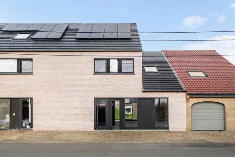 Koop nieuwbouwwoning in Wijnendale met moderne afwerking